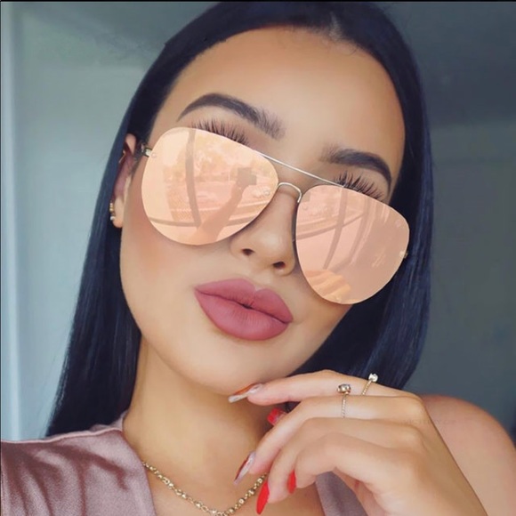 Accessories - 2018 rose gold color mirrored sunglasses